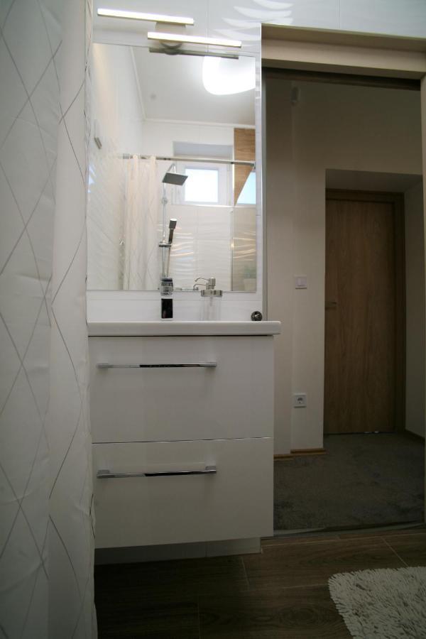 Otium Wellness Apartmanhaz Balatonakarattya Exterior photo